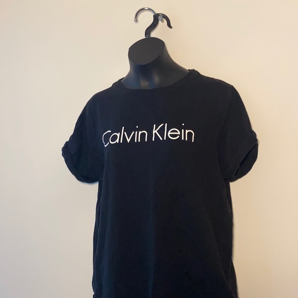 • Calvin Klein Coordinate T-Shirt - Picture 4 of 7
